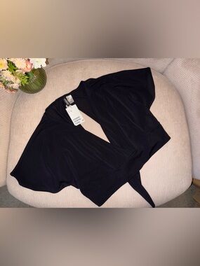 NWT H&M cropped open back top